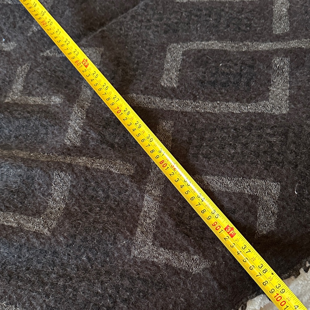 ***Wilfred Black Geometric Blanket scarf - Picture 9 of 9